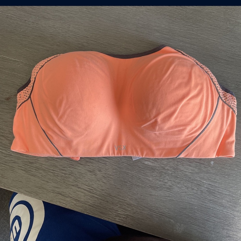 Sports bra
